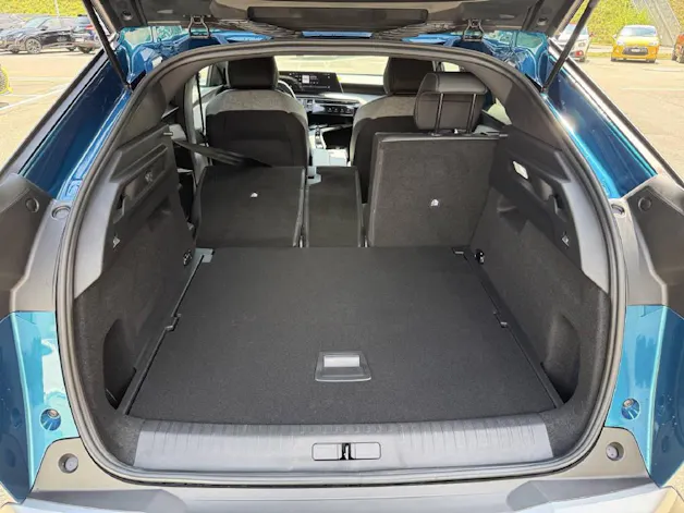PEUGEOT 3008 Hybrid 145 e-DCS6 Allure Premium