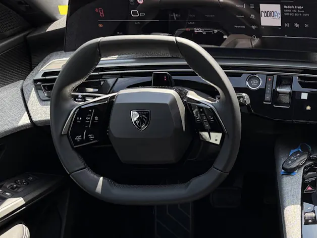 PEUGEOT 3008 Hybrid 145 e-DCS6 Allure Premium