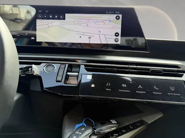 PEUGEOT 3008 Hybrid 145 e-DCS6  Allure Premium