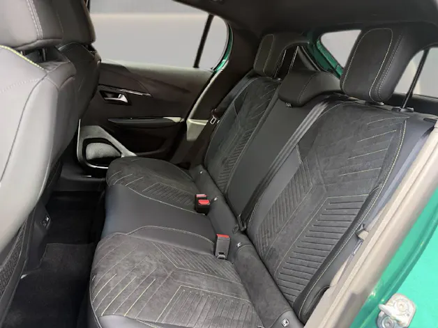 PEUGEOT 208 Hybrid 145 e-DSS6 GT Exclusive
