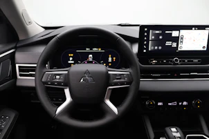 Fahrzeugbild MITSUBISHI Outlander 2.4 PHEV Invite 4x4