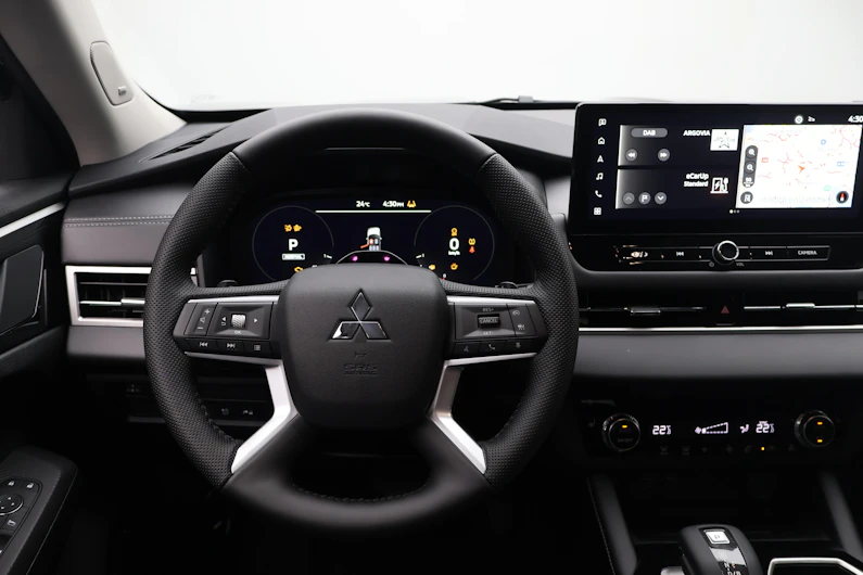 Fahrzeugbild MITSUBISHI OUTLANDER