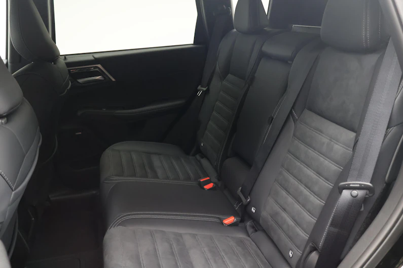 Fahrzeugbild MITSUBISHI OUTLANDER