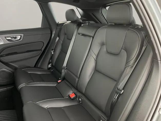 VOLVO XC60 2.0 T6 TE Ultra Dark eAWD