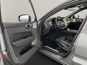 VOLVO XC60 2.0 T6 TE Ultra Dark eAWD