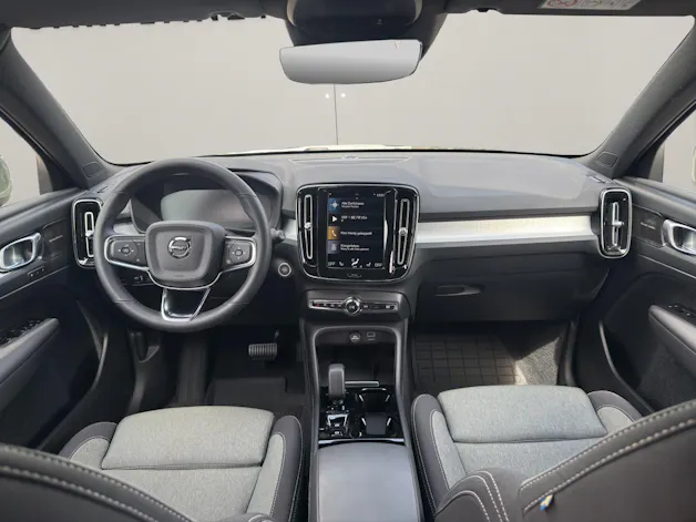VOLVO XC40 1.5 T5 PiH Plus Bright