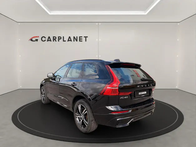 VOLVO XC60 2.0 B5 MH R-Design AWD