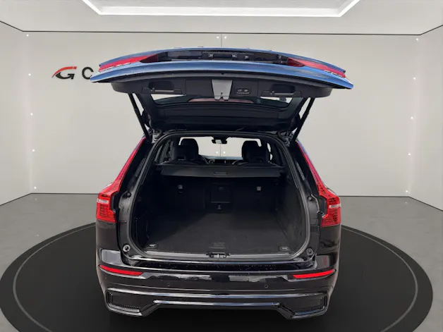 VOLVO XC60 2.0 B5 MH R-Design AWD