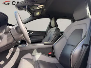 VOLVO XC60 2.0 B5 MH R-Design AWD
