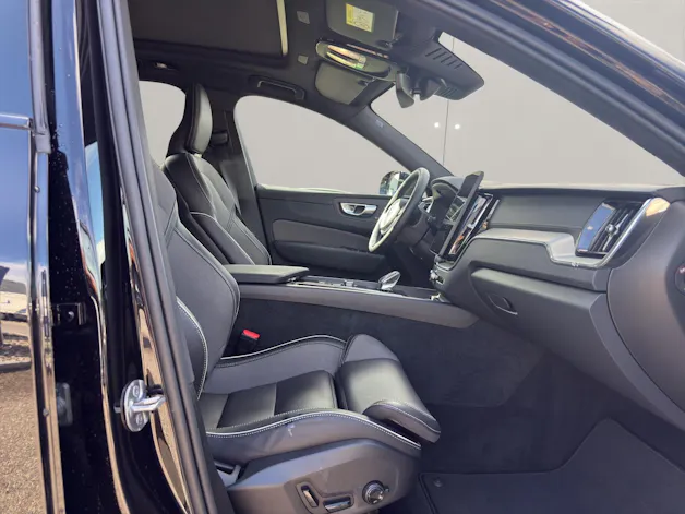 VOLVO XC60 2.0 T6 TE Black Edition eAWD