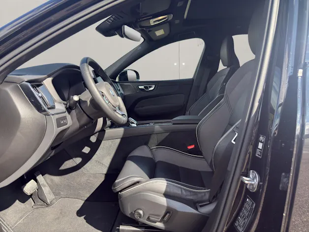 VOLVO XC60 2.0 T6 TE Black Edition eAWD