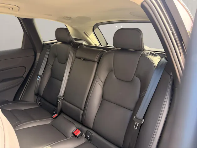 VOLVO XC60 2.0 T6 TE Plus Dark eAWD