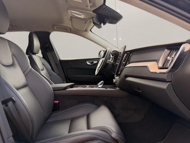 VOLVO XC60 2.0 T6 TE Plus Dark eAWD