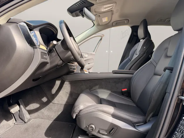 VOLVO XC60 2.0 T6 TE Plus Dark eAWD