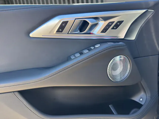 BMW XM 50e Plug-in Hybrid Bowers & Wilkins Diamond Surround Sound System