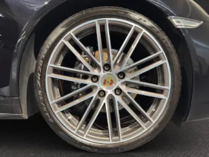 PORSCHE 911 Coupé 3.0 Carrera 4 PDK