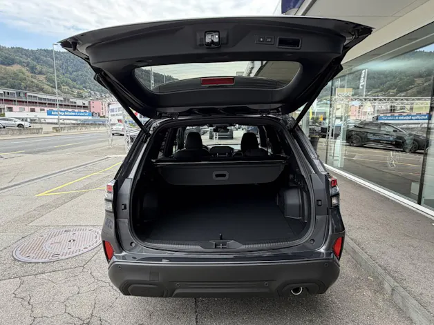 Subaru Forester Station 2.0i e-Boxer Swiss Plus
