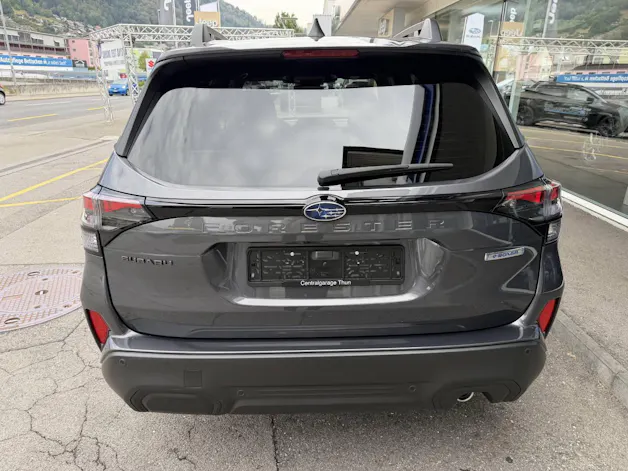 Subaru Forester Station 2.0i e-Boxer Swiss Plus