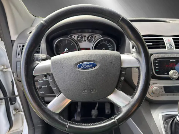 FORD Kuga 2.0 TDCi 140 Carving **Inkl. AHK**
