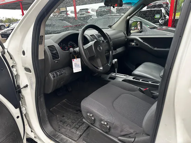 NISSAN Navara 2.5 dCi Double Cab SE