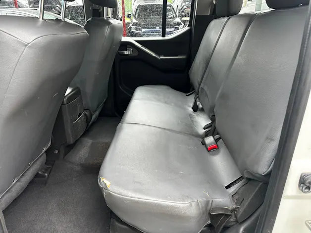 NISSAN Navara 2.5 dCi Double Cab SE