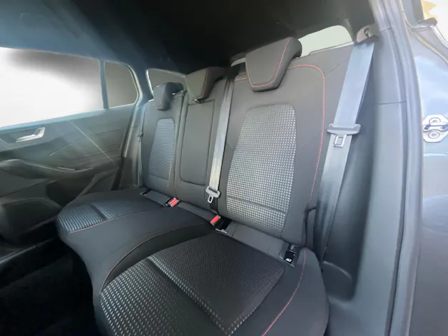 FORD Focus Station Wagon 1.0i EcoB Hybrid 155 ST-Line X