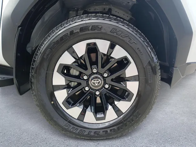 Toyota Hilux Double Cab.-Pick-up 2.8 D-4D MHEV 204 Style