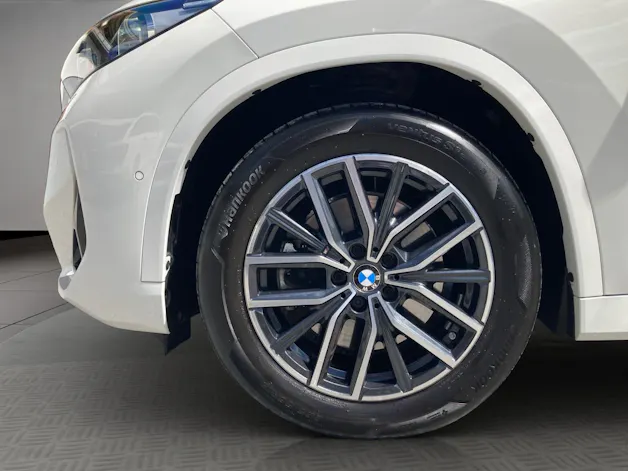 BMW X1 23i xDrive paddles