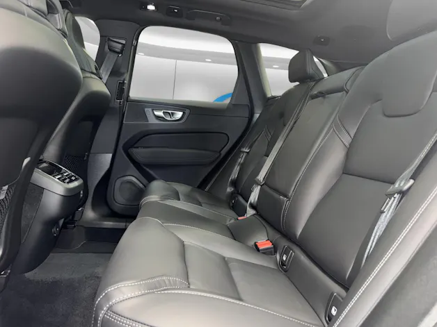 VOLVO XC60 2.0 B5 MH Ultra Dark AWD