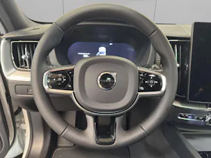 VOLVO XC60 2.0 B5 MH Ultra Dark AWD