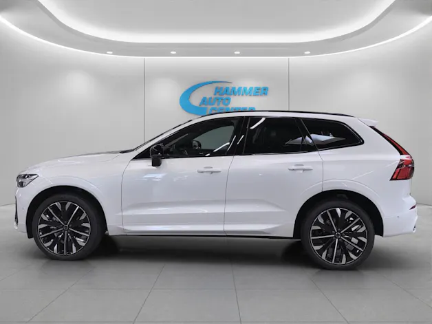 VOLVO XC60 2.0 B5 MH Ultra Dark AWD