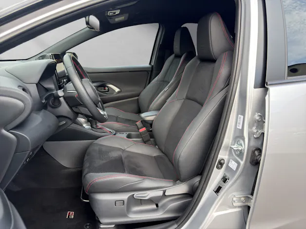 Toyota Yaris 1.5 VVT-i HSD GR Sport