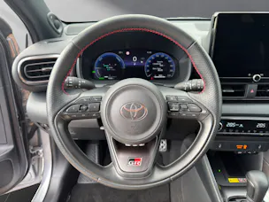 Toyota Yaris 1.5 VVT-i HSD GR Sport