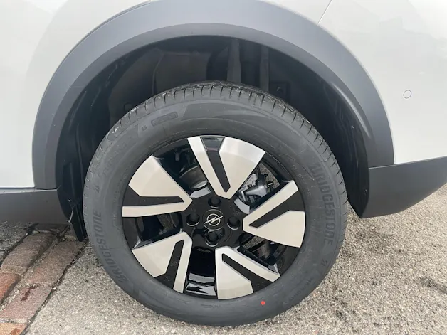 OPEL Frontera 1.2 T HEV 145 GS