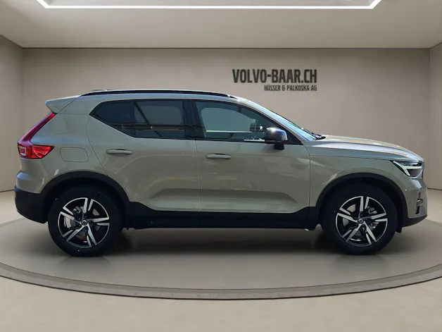 VOLVO XC40 2.0 B3 MH Plus Dark