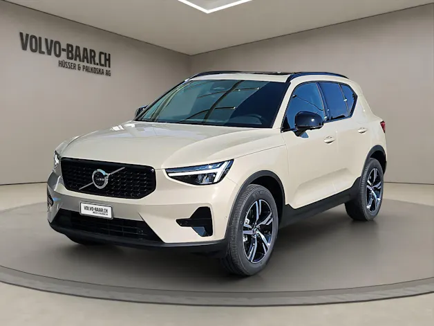 VOLVO XC40 2.0 B3 MH Plus Dark