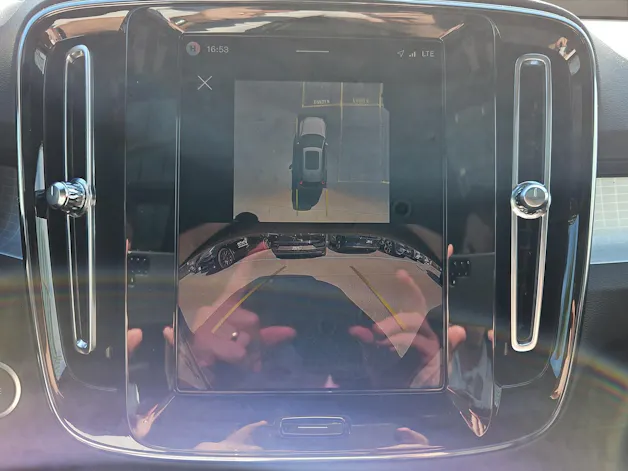 VOLVO XC40 2.0 B3 MH Plus Dark