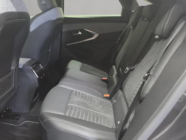 PEUGEOT 3008 1.2 Hybrid GT