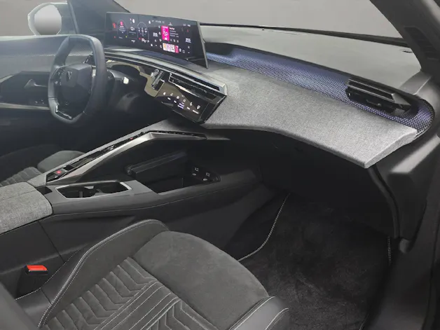 PEUGEOT 3008 1.2 Hybrid GT
