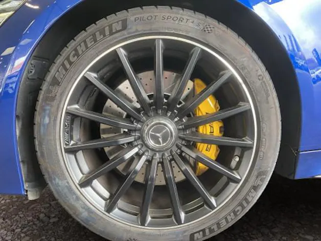 MERCEDES-BENZ AMG GT 4 63 S 4Matic+