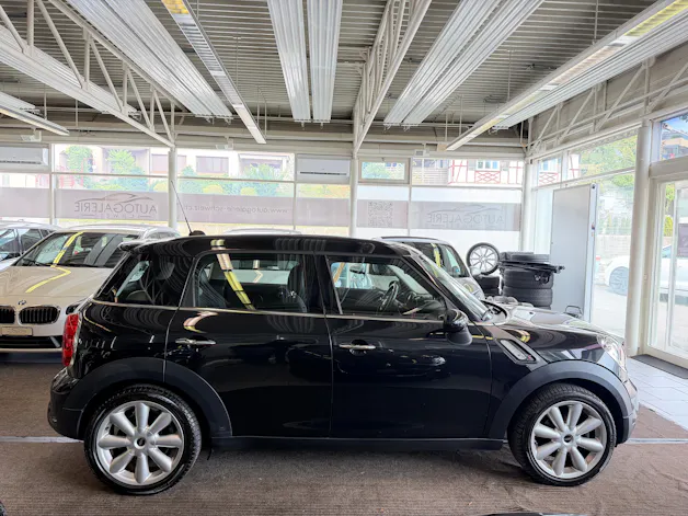 MINI Countryman Cooper SD ALL4 Steptronic Snowhill | CH Fahrzeug | Chili | Wired | Xenon | NAVI |