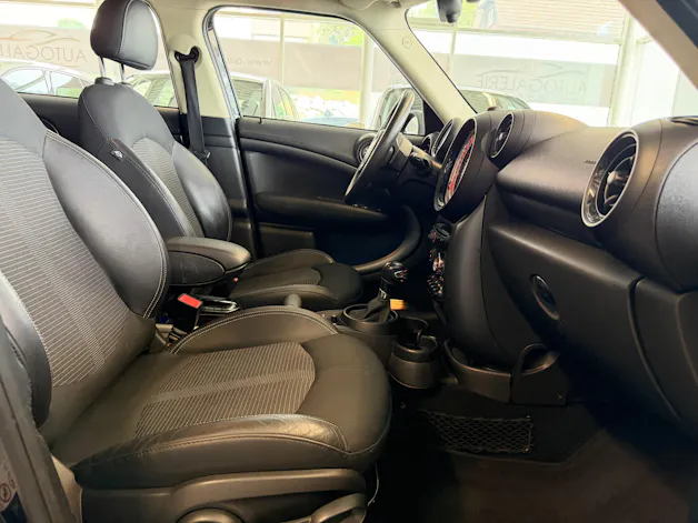 MINI Countryman Cooper SD ALL4 Steptronic Snowhill | CH Fahrzeug | Chili | Wired | Xenon | NAVI |