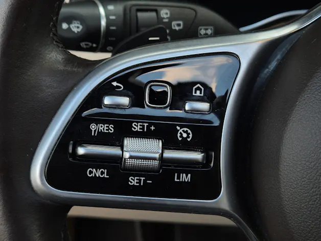 MERCEDES-BENZ GLC 300 e 4Matic 9G-Tronic