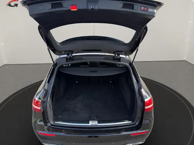MERCEDES-BENZ E-Klasse S213 Kombi E 220 d AMG Line 4matic
