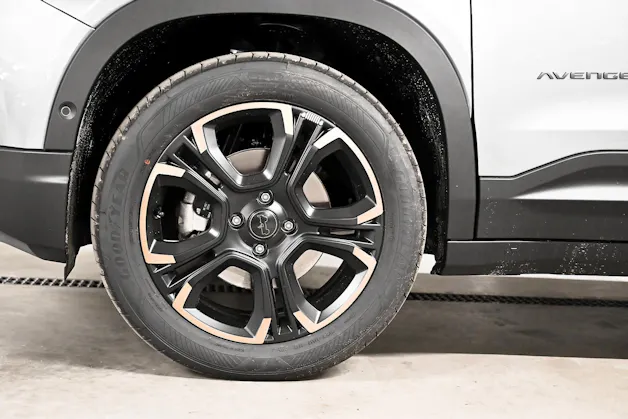JEEP Avenger 1.2 MHEV 85th Anniversary 4xe