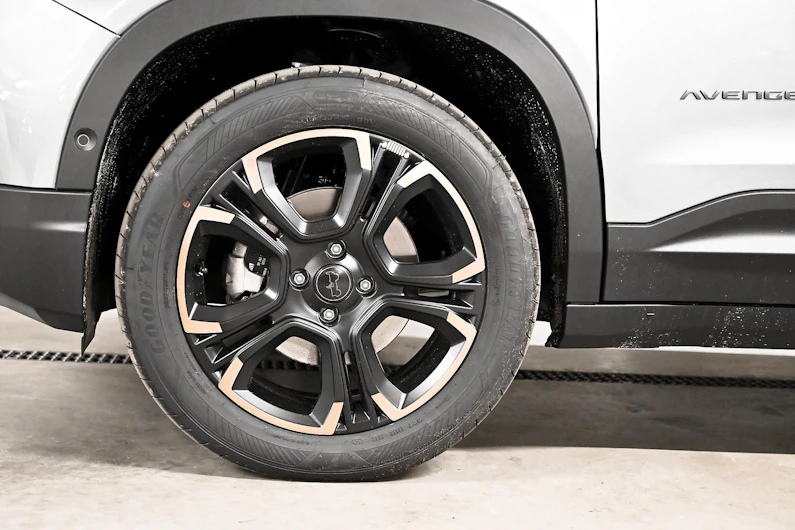 image du véhicule JEEP AVENGER