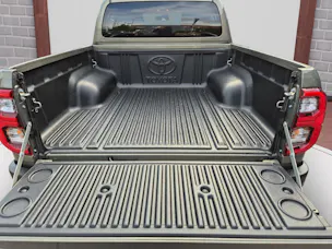 Toyota Hilux Double Cab.-Pick-up 2.8 D-4D MHEV 204 Invincible
