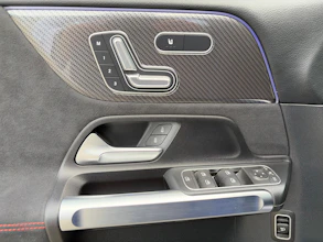 https://vehicle.imgix.net/4444143/332ceb85-6365-4dea-b545-344cdc3f3fd1.jpg