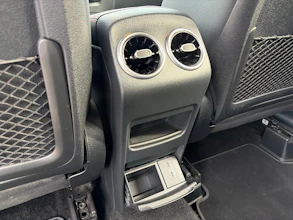 https://vehicle.imgix.net/4444143/7e39e92a-dca8-491c-abd6-a74b9ea5ceae.jpg