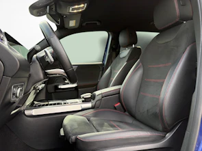 image du véhicule MERCEDES-BENZ GLB 250 AMG Line 4matic